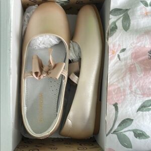 L'Amour Cream Kids Dress Shoes